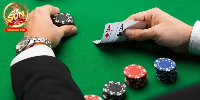 Tổng quan về bài Xì Tố tại Casino trực tuyến.